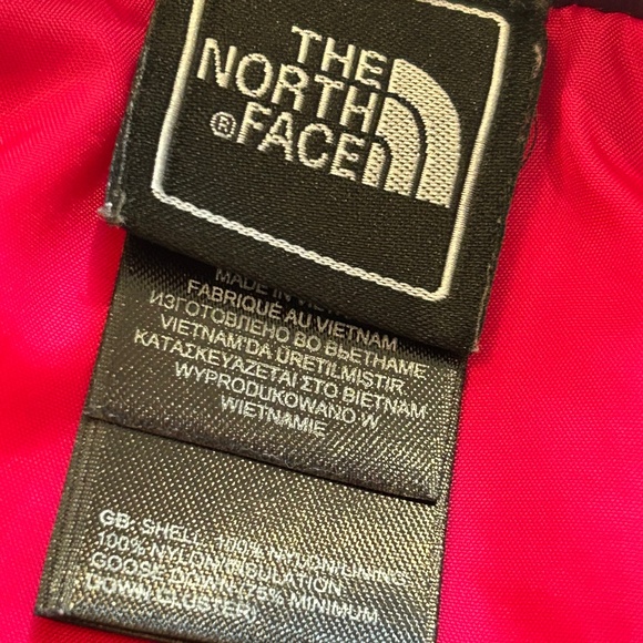 The North Face Women's Purple Quilted Down Vest EUC - Picture 7 of 11